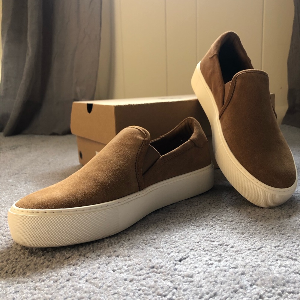 UGG slip ons ( Only worn once for a few hours)